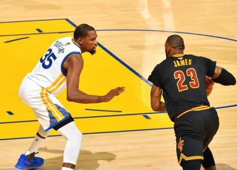 巴萨官方：12月10日对阵法兰克福的欧冠比赛将回归诺坎普举行（巴萨官宣：12月10日欧冠对阵法兰克福的比赛将在诺坎普进行）