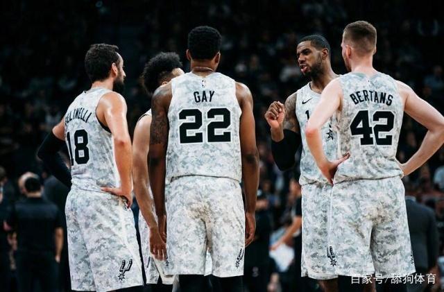 欧冠第六轮今晚开打9场，比分全预测，利物浦又要输球？（欧冠第六轮今夜9场开战：比分全预测，利物浦会再吞败？）