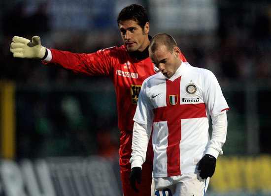 卡鲁索赛场表现抢眼，为球队贡献巨大（卡鲁索赛场大放异彩，为球队立下汗马功劳）