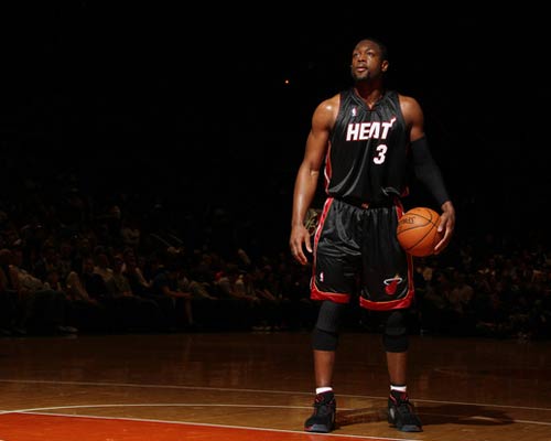 热议成都平广岛：联赛亚冠都蛮硬；租德尔加多需下载反诈app（成都战平广岛引热议：联赛与亚冠皆硬仗，租借德尔加多还得下载反诈App）