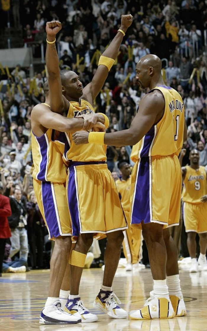 萨索洛客场3-0亚特兰大，贝拉尔迪2球1助当选全场最佳球员（萨索洛客场三球零封亚特兰大，贝拉尔迪2射1传荣膺全场最佳）