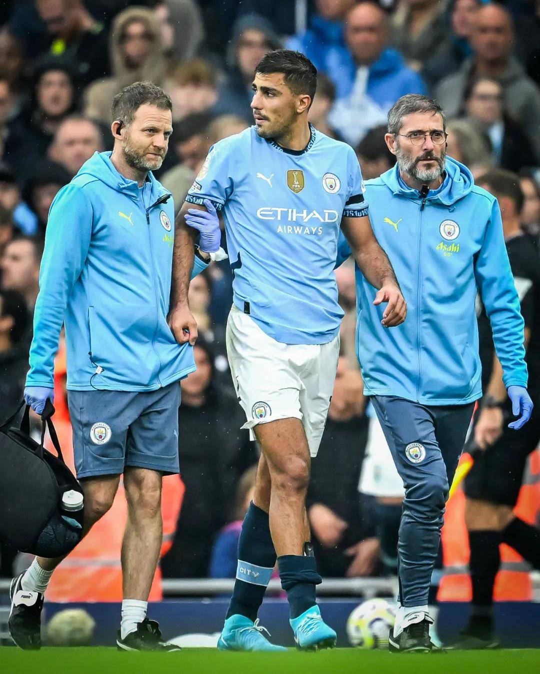 苏超夺冠后，泰州正探索开通主题旅游专列；高铁线路正在修建（苏超问鼎后，泰州谋划开行主题旅游专列；高铁线路建设正推进）