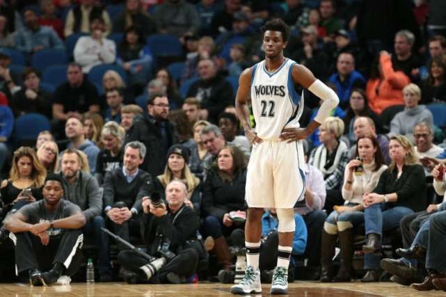 恩佐：蓝军是英超和欧冠有力竞争者；希望阿根廷能卫冕世界杯（恩佐称蓝军具备争冠英超与欧冠实力，期待阿根廷卫冕世界杯）