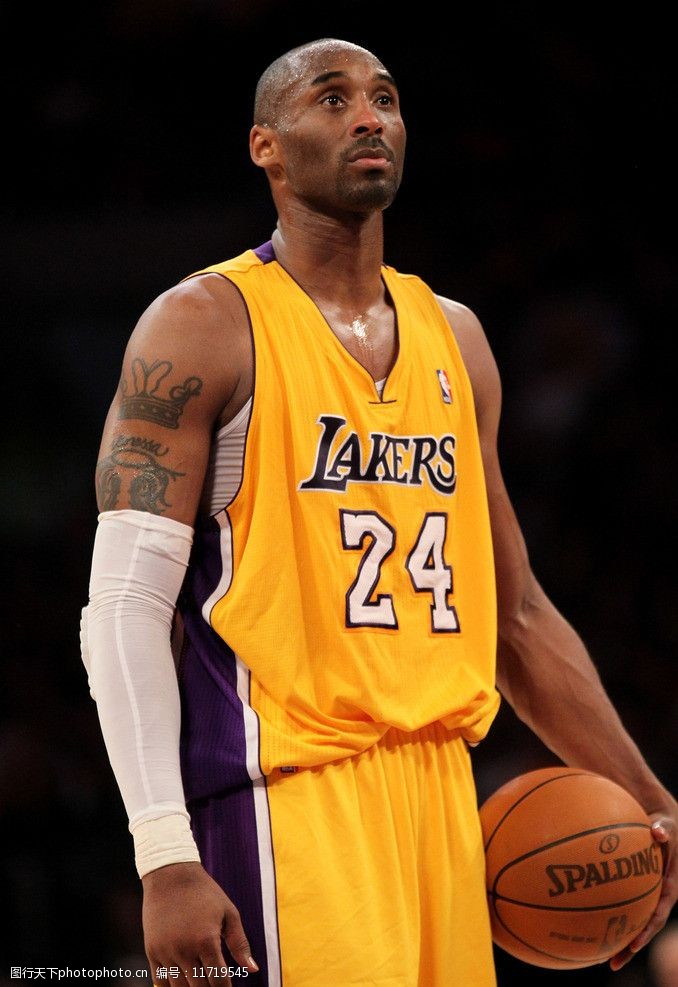 德塞利心目中的最佳11人，真是BIG胆，竟然无“公认”足坛第一人（德塞利心中最佳11人：大胆之选，竟未纳入公认的足坛第一人）