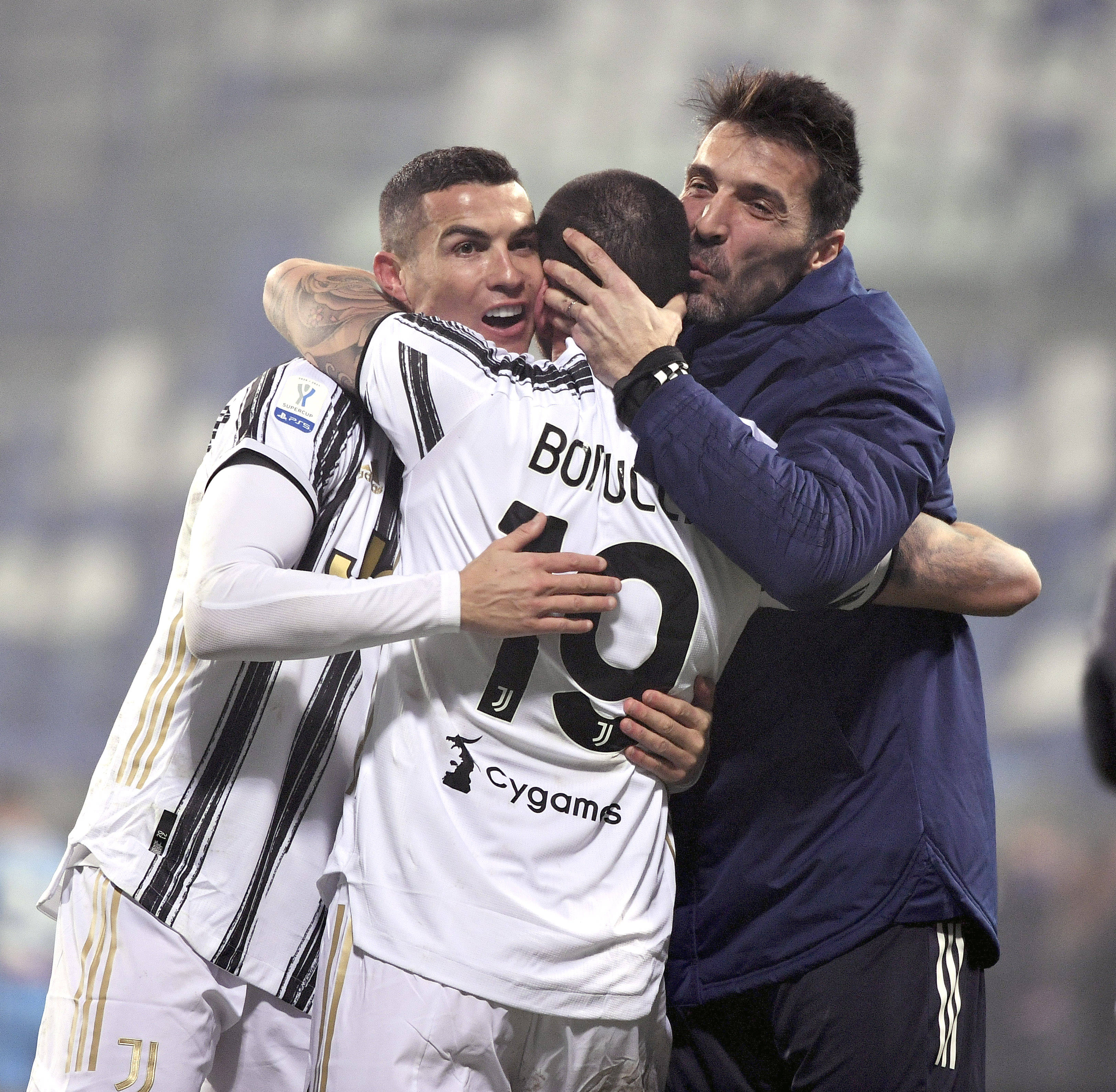 佩杜拉：虽然莫拉塔赛季至今13场0进球，但科莫依然信任他（佩杜拉：莫拉塔本季13场仍零进球，科莫依旧信任他）