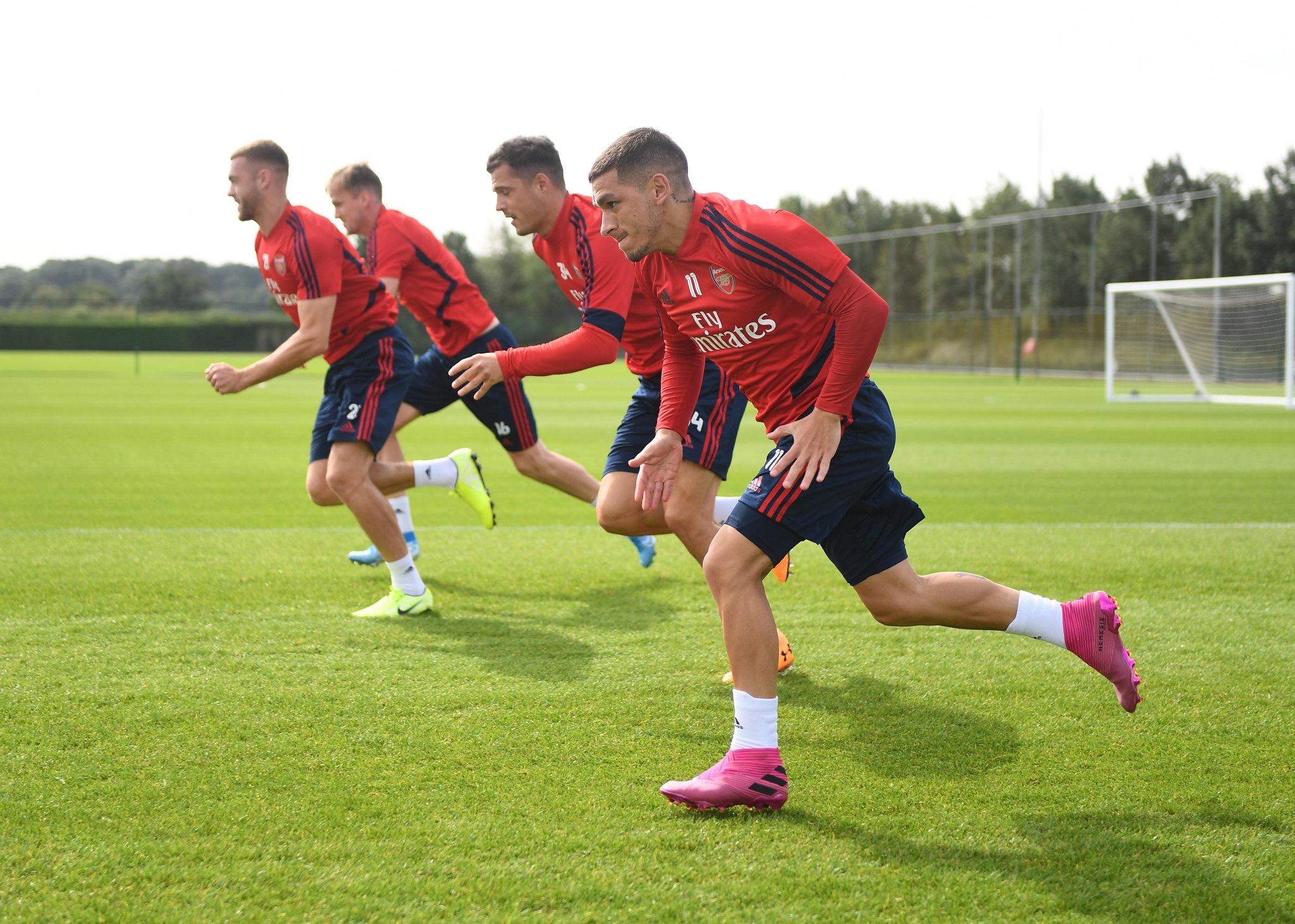 白宫官员：给川普颁和平奖是FIFA的提议；球迷应合法赴美观赛（白宫官员称：向川普颁和平奖为FIFA建议，呼吁球迷依法赴美观赛）