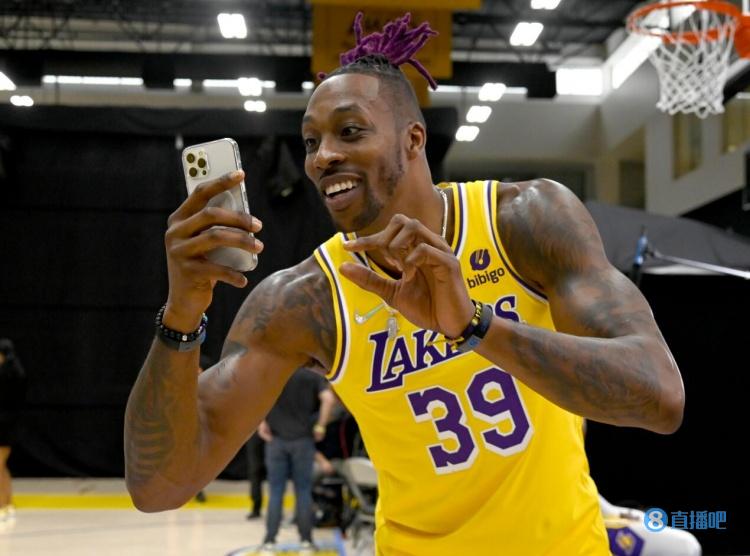 就差点名了！雷迪克赛后点出输球原因：篮板很软，让裁判左右情绪（雷迪克赛后谈败因：篮板太软，裁判情绪被左右）