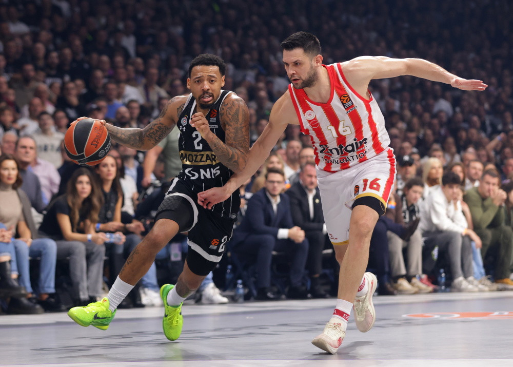 佩雷拉：离开曼联时我不想和滕哈格谈话，我想踢更多比赛（佩雷拉：离队曼联时不愿与滕哈格沟通，只想争取更多出场时间）